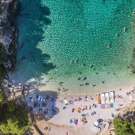 Amazing Apartment In Pula With Wifi *