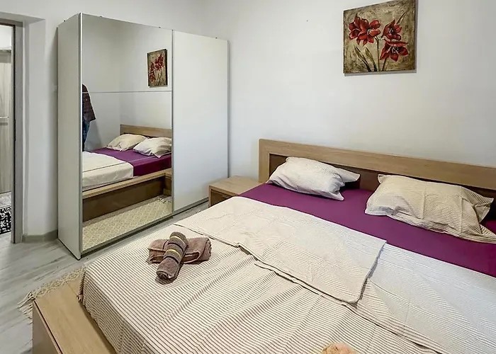 Apartman Amazing In With Wifi Pula