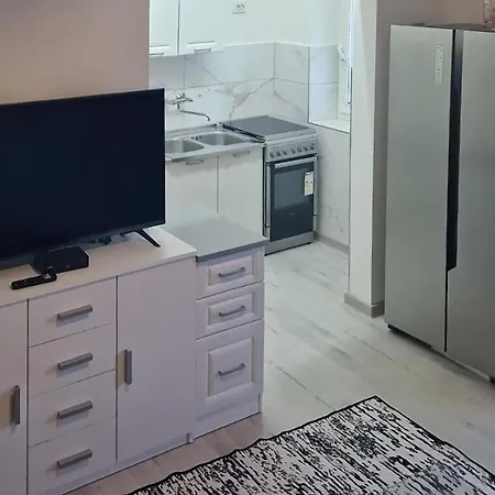 2 Bedroom Gorgeous Apartment In Pula